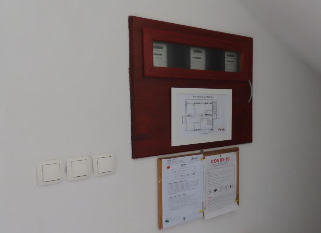 Apartments Kamelija Malinska Extérieur photo
