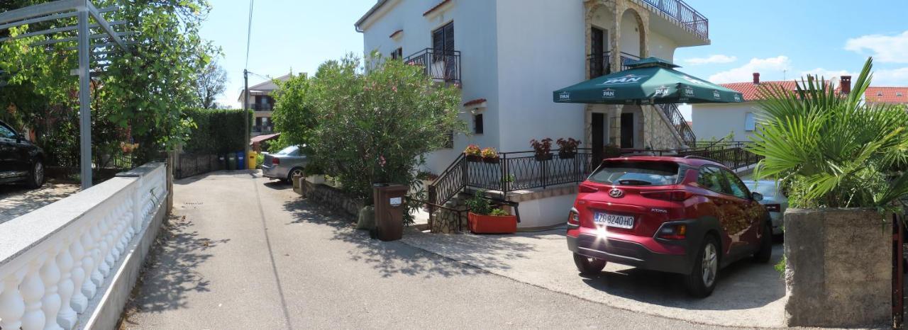 Apartments Kamelija Malinska Extérieur photo