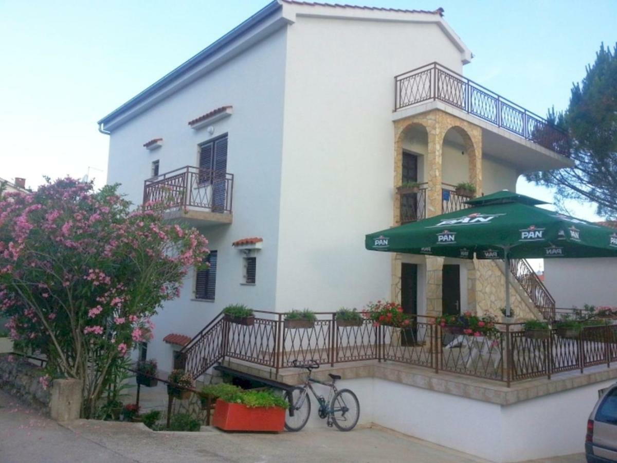 Apartments Kamelija Malinska Extérieur photo