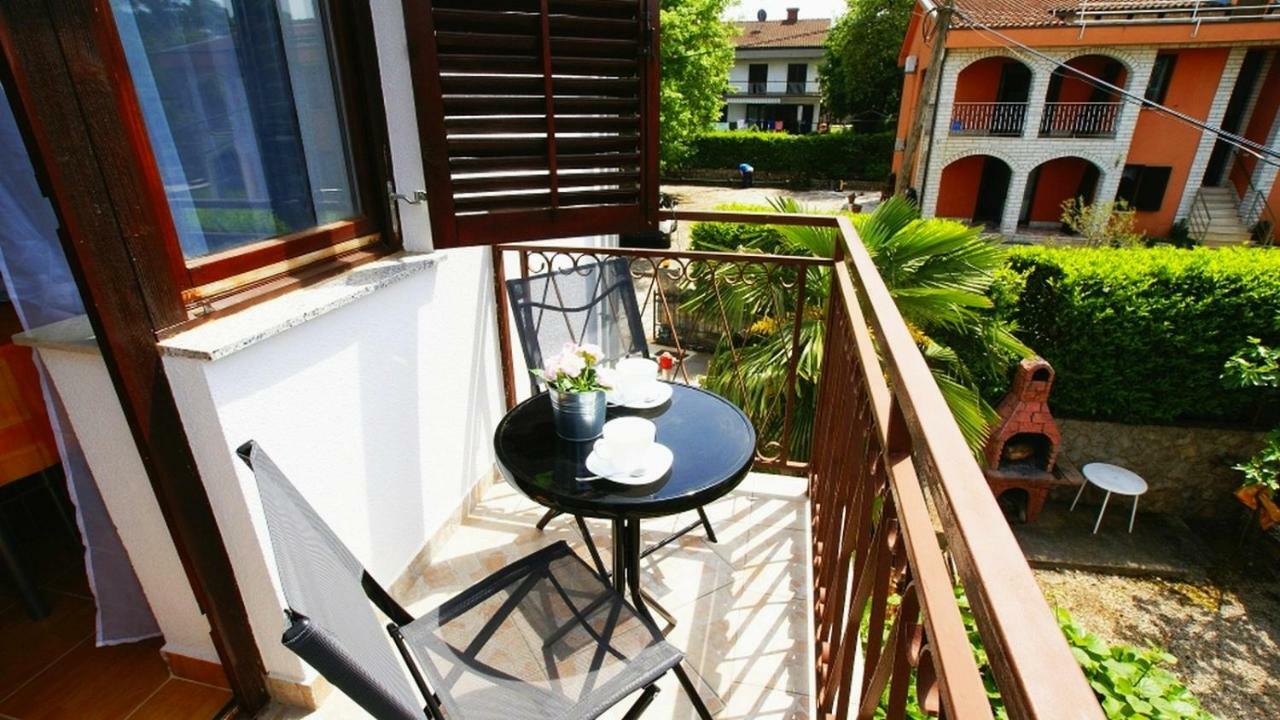 Apartments Kamelija Malinska Extérieur photo