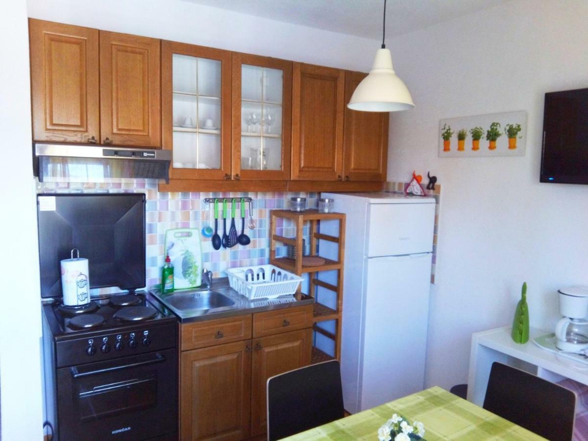 Apartments Kamelija Malinska Extérieur photo